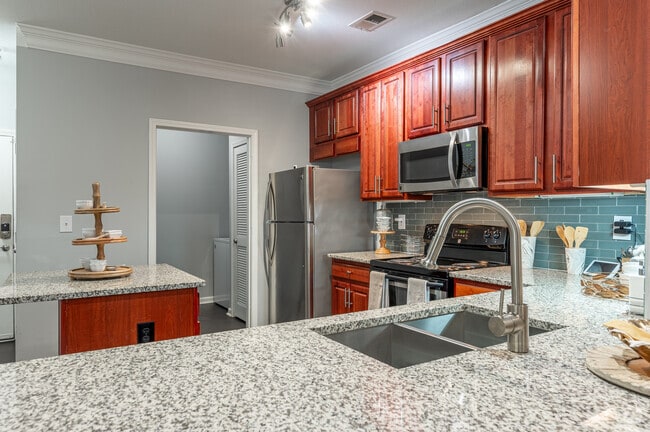 THE DELMAR - KITCHEN