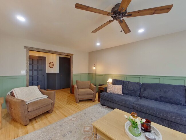 1334 N Estate Ct