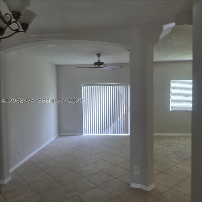 Photo - 4730 Lago Vista Dr