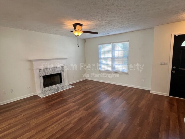 Photo - 1097 Yellow River Dr