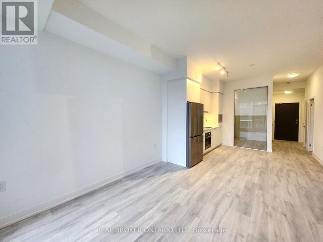Photo - 7 Golden Lion Heights Unité N625