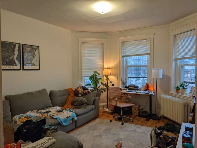 Photo - 1572 Commonwealth Ave Unidad 1