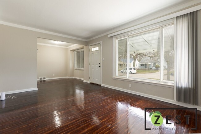 Photo - BEAUTIFUL 3 BEDROOM 1 BATH OPEN HOUSE 3/20 4-4:30 PM