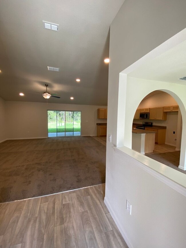 Photo - Desirable SW Ocala Neighborhood 4/2/2 *WON...