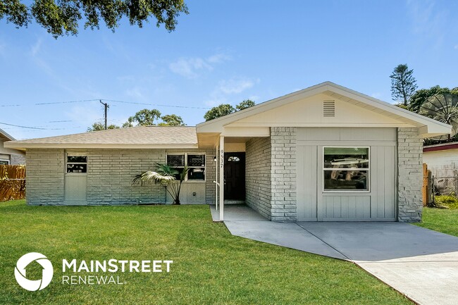 Building Photo - 9537 Groveland St Rental