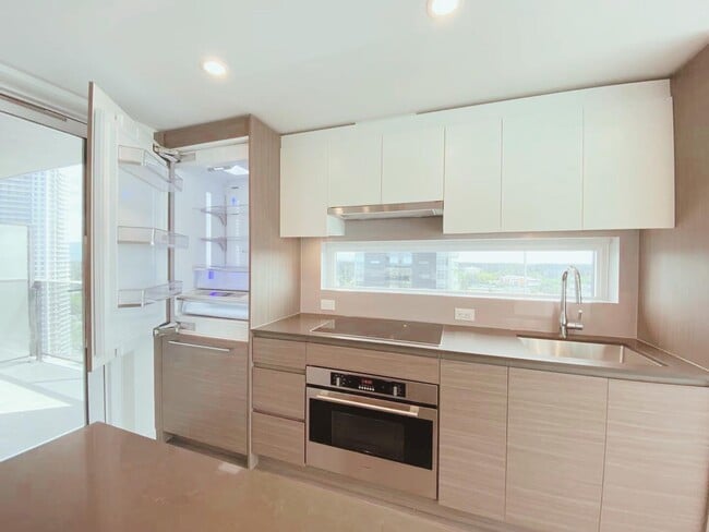 Photo - 13615 Fraser Hwy Unit 2310