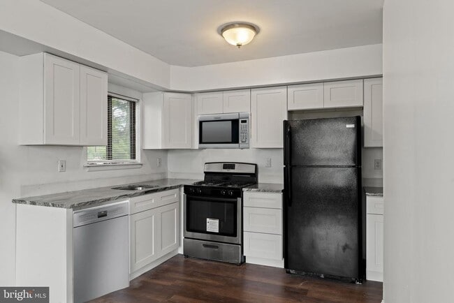 Photo - 8 Fanelli Ln Unit A