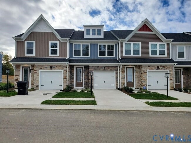 Photo - 547 McCormick Farm Pl