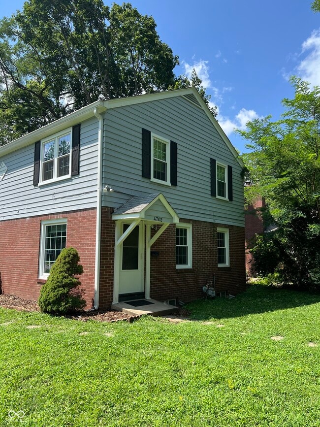 Photo - 4702 Rookwood Ave