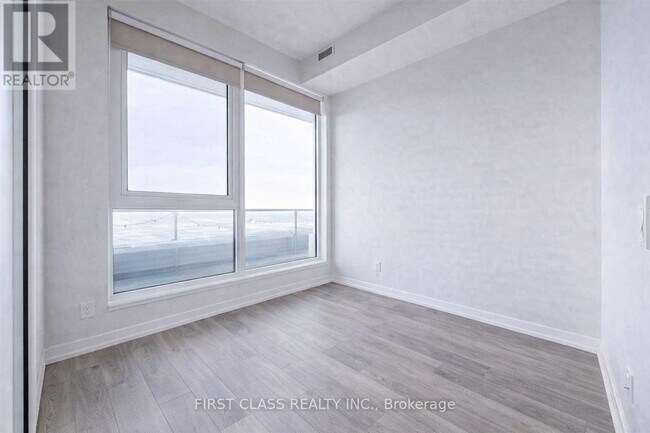 Photo - 898 Portage Pkwy Unité 3001