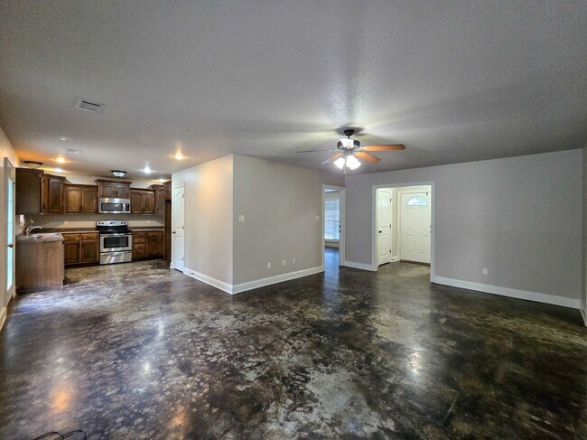 Photo - 203 N Bernis St