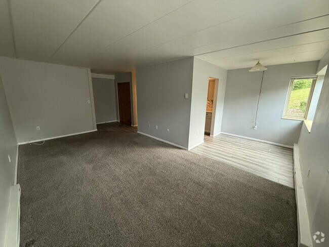 Building Photo - 370 Newton Cir Rental