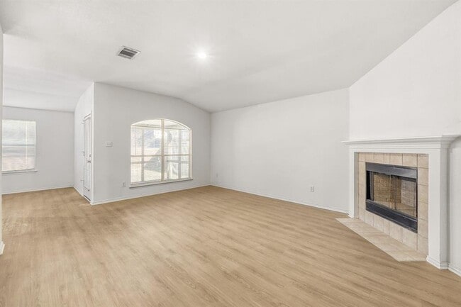 Photo - 411 Masonwood Dr