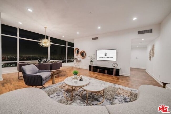 Photo - 900 W Olympic Blvd Unidad 37A