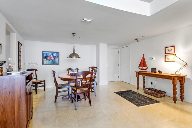 Photo - 3000 N Ocean Dr Unidad 34D