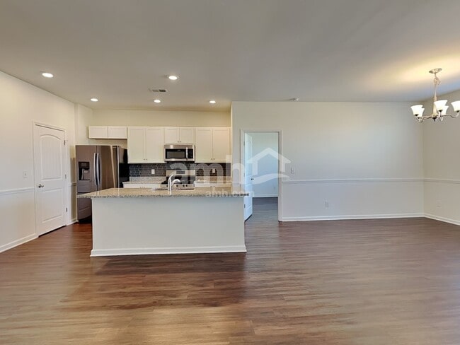 Photo - 304 Tessa Grace Wy