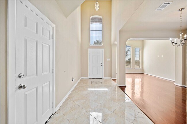 Photo - 6303 Atlasridge Dr
