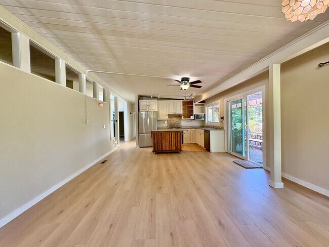 Photo - Charming 3bd/3ba Home With Cottage Mill Va...