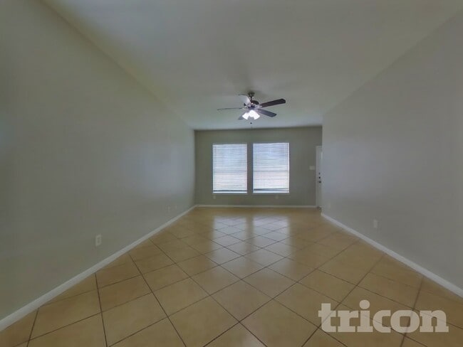 Photo - 21147 Sprouse Cir