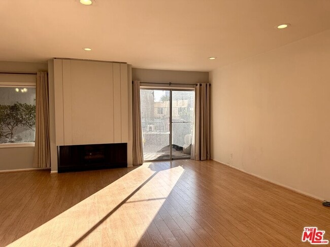 Photo - 5870 Green Valley Cir Unit 121