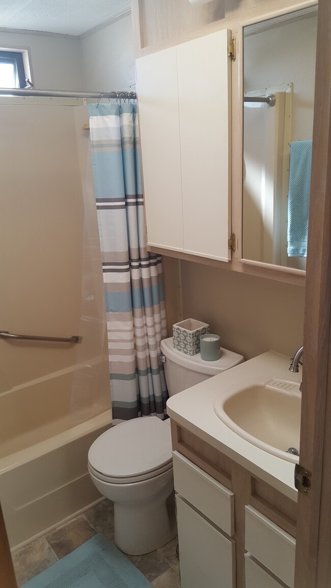 Photo - 7860 E Benson Hwy