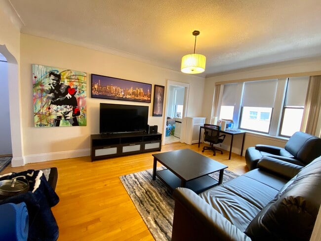 Building Photo - 137 Englewood Ave Unit 42