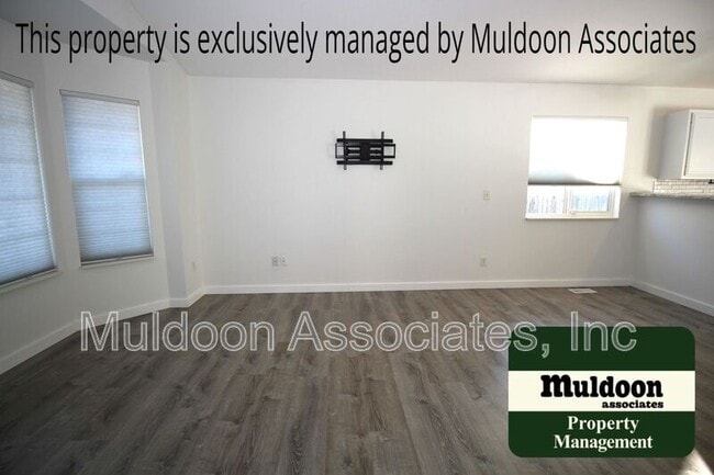 Photo - 6296 Gossamer St