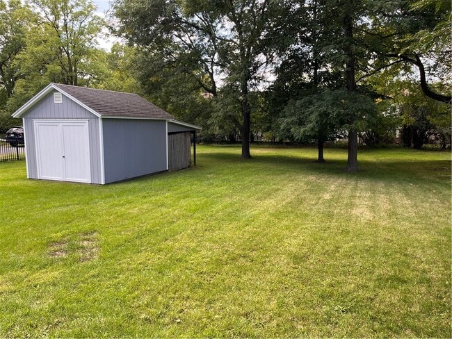 Photo - 410 N Main St