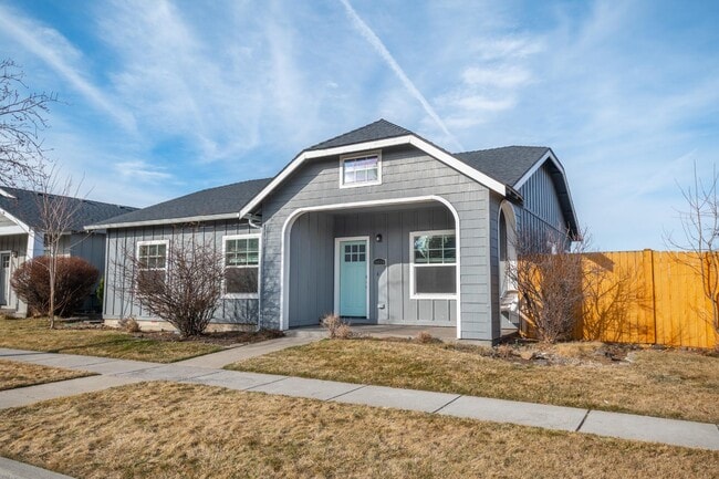 Building Photo - 20688 White Dove Ln