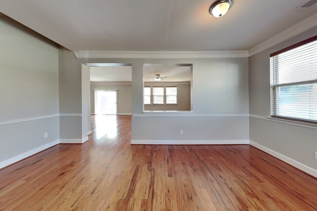 280 Waterfall St SW