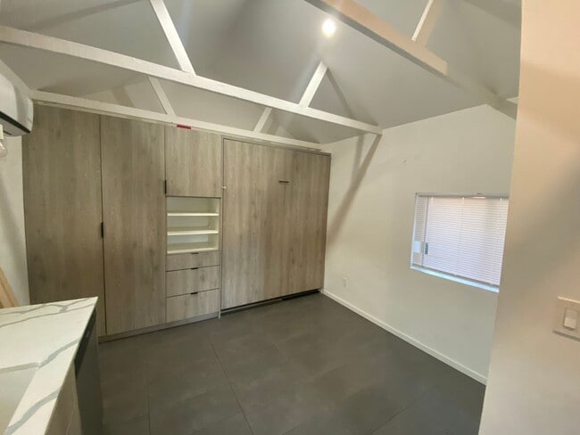 Photo - 528 W Culver St