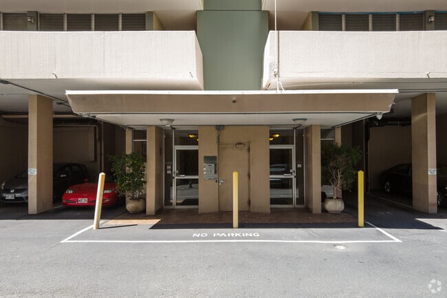 Photo - Ala Wai Manor