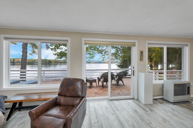 Photo - 29 Mirror Lake Dr