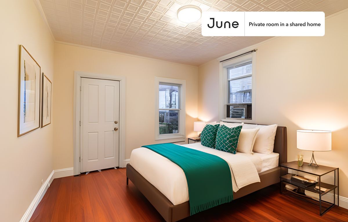 Private bedroom in 4 bed/2 bath Home - Private bedroom in 4 bed/2 bath Home