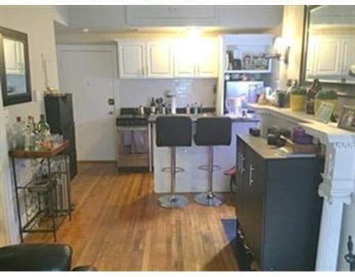 Building Photo - 258 Beacon St Unit 2A
