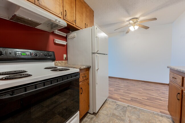 Photo - Hillcrest Apartments