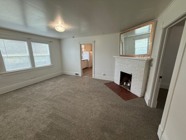 Building Photo - 1725 N Howard St Unit #1
