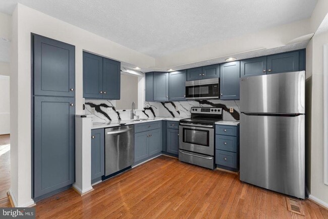 Photo - 2126 Commissary Cir