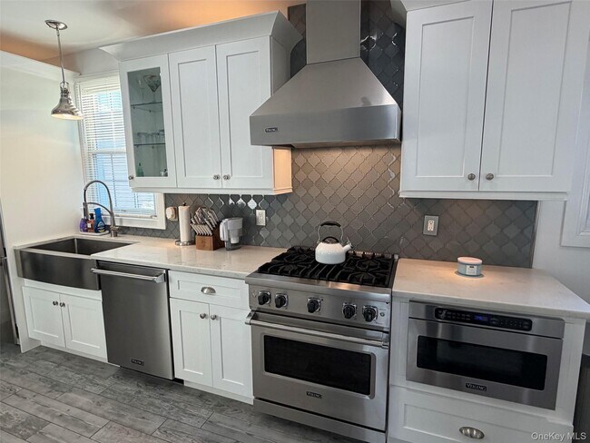 Photo - 326 E Walnut St
