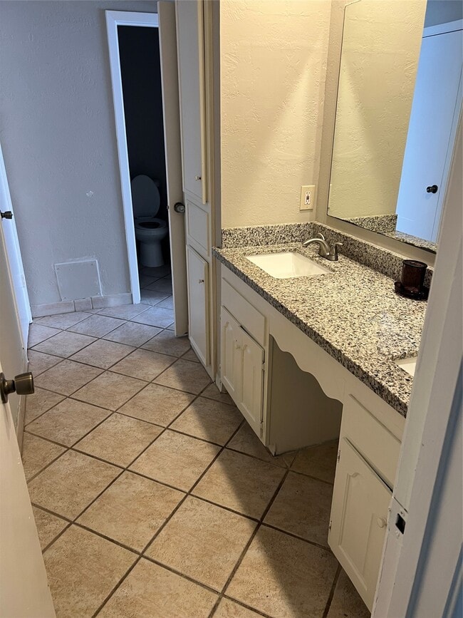 Building Photo - 1603 Chestnut Ridge Rd