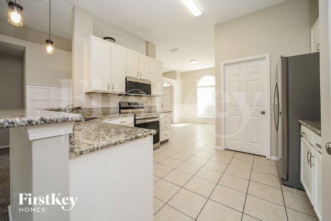 Photo - 4052 Edgeland Trail