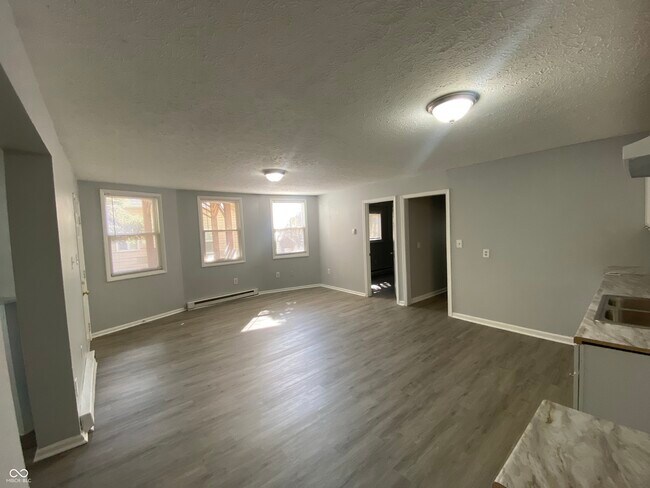 Photo - 86 N Holmes Ave