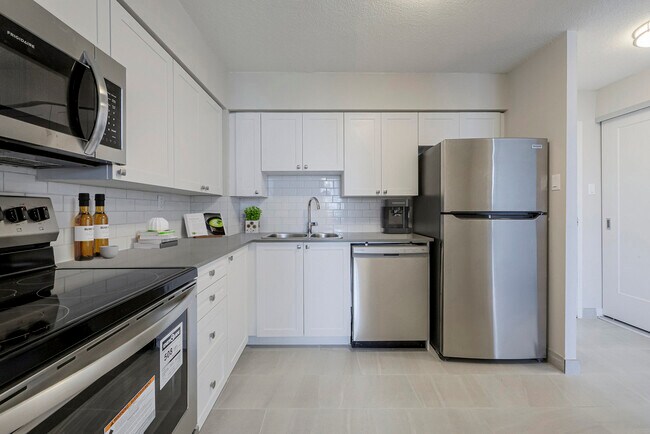 Photo - Lakeview Place