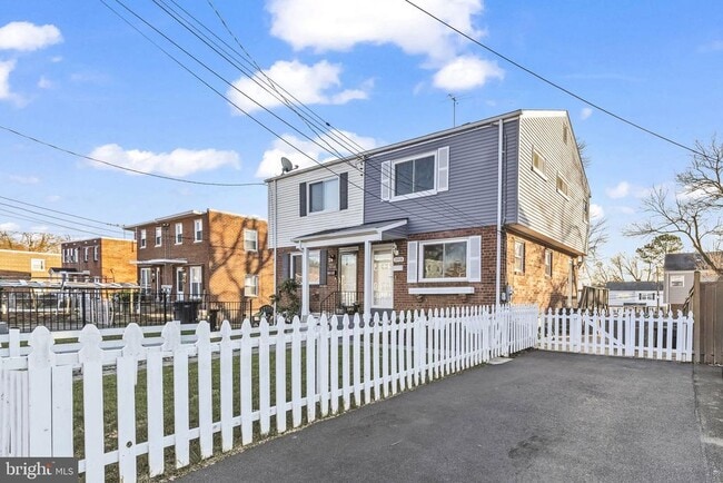 Photo - 3918 Usher Ave