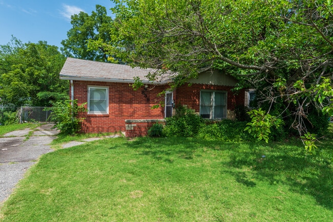 Photo - 839 N Oliver St