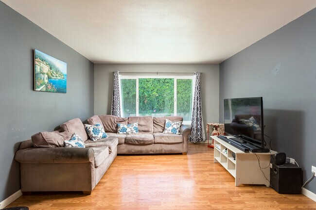 Photo - 132 Brookside Dr