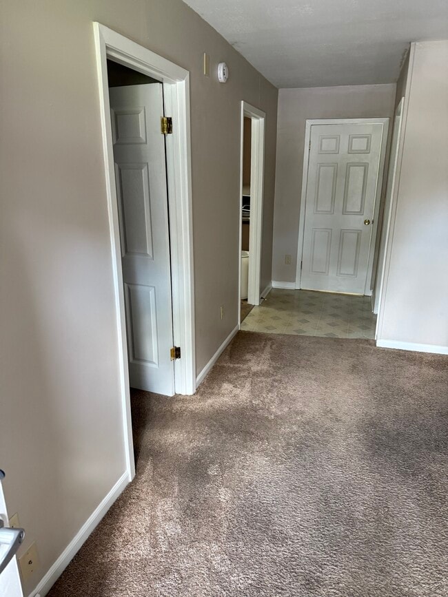 Building Photo - 981 Charlotte Ave Unit East Brainerd apartment