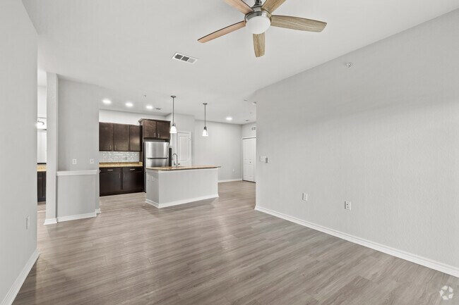 2 habitaciones, 2 baños - 957 pies cuadrados - Sala de estar - The Monterra