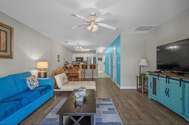 Photo - 2200 Crow Ln