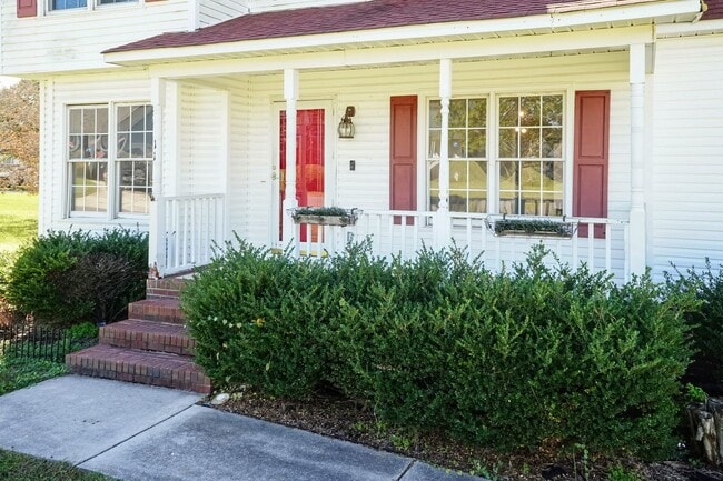 Photo - Large Three Bedroom Home!